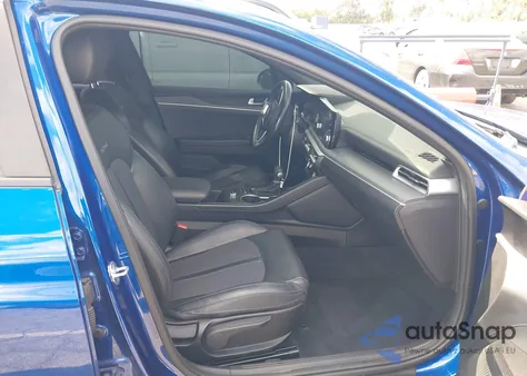 2021 Kia K5 Gt-Line z USA, uszkodzony, nr VIN 5XXG64J20MG068761